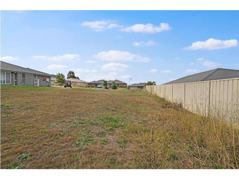 122 Canterbury Drive, Raworth NSW 2321