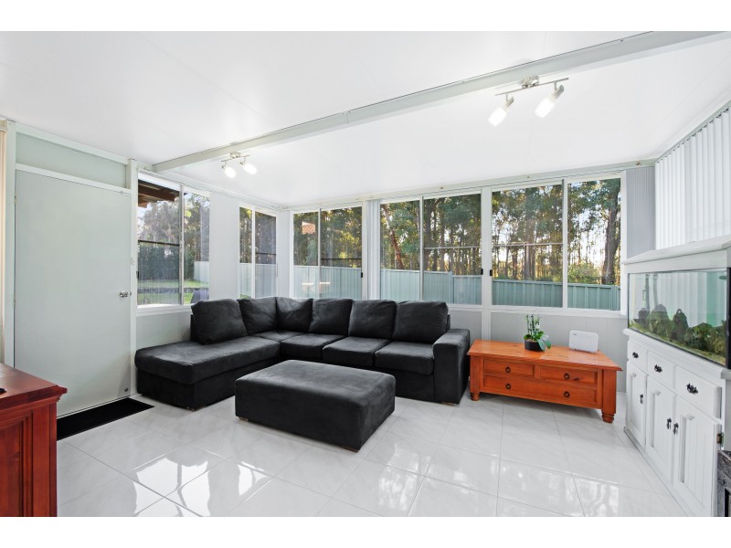 4 Batman Close, Thornton NSW 2322