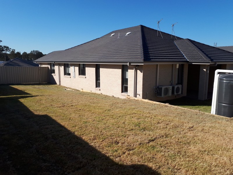 2/27 Croft Close, Thornton NSW 2322