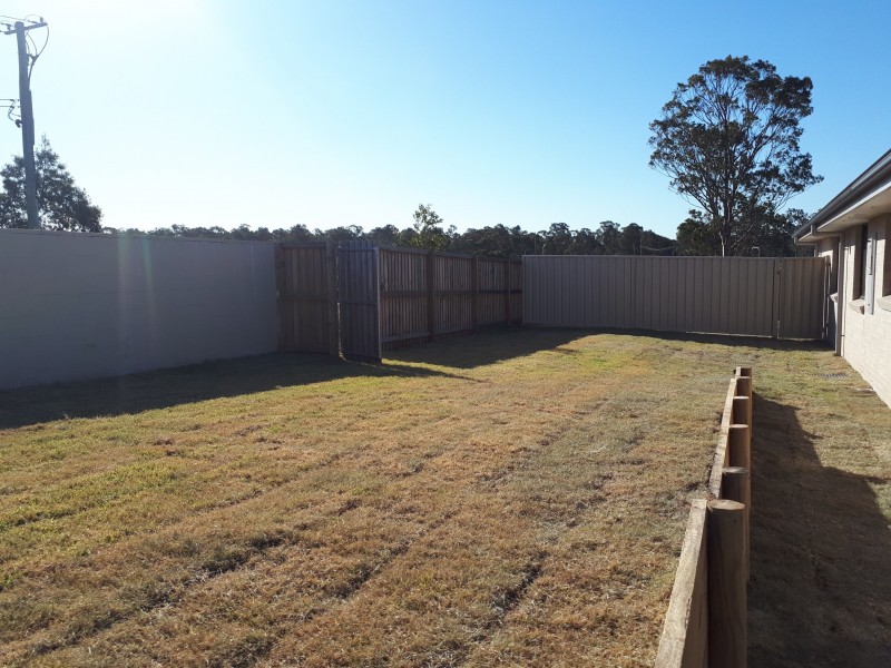 2/27 Croft Close, Thornton NSW 2322