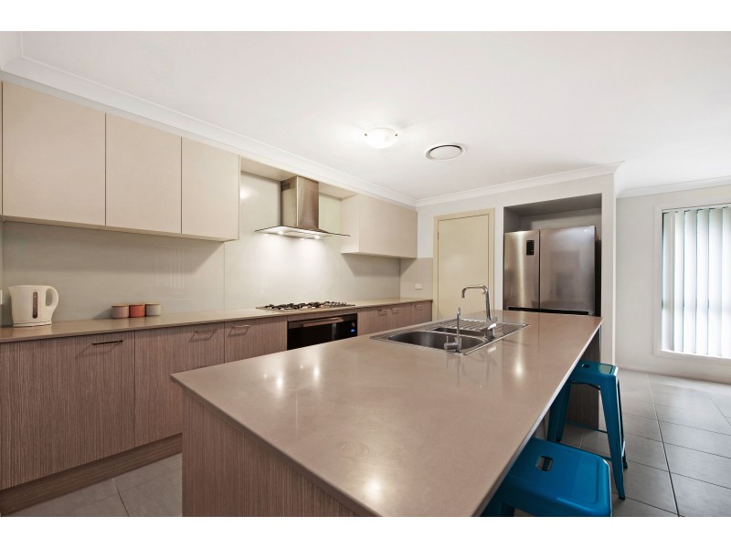 5 Myrtle Crescent, Aberglasslyn NSW 2320