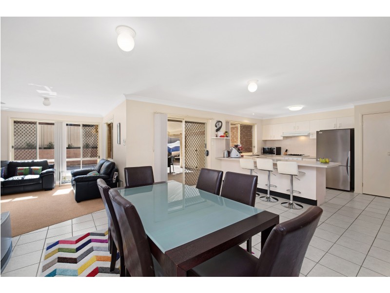 24 Leinster Circuit, Ashtonfield NSW 2323