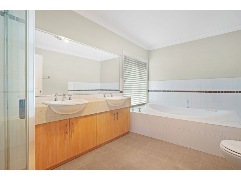 37 Yaldara Avenue, Thornton NSW 2322