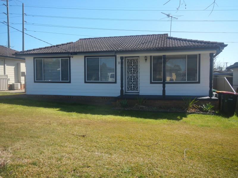 8 Curlew Crescent, Woodberry NSW 2322