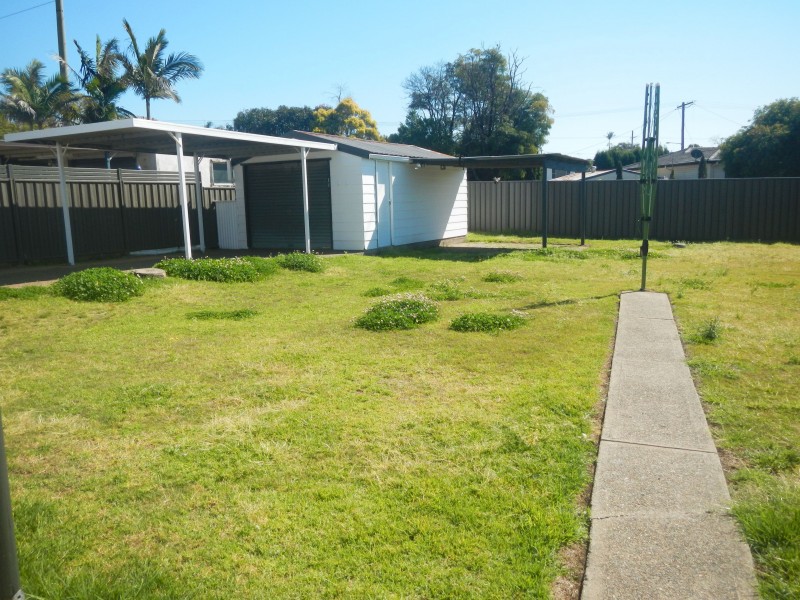 8 Curlew Crescent, Woodberry NSW 2322
