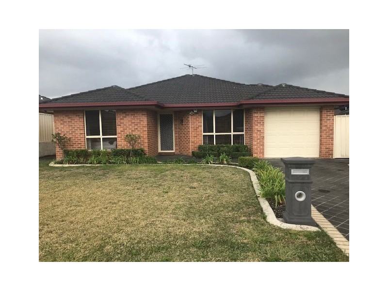 15 Streeton Drive, Metford NSW 2323