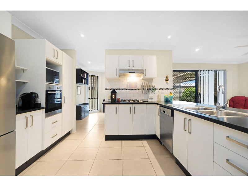 37 Strutt Crescent, Metford NSW 2323