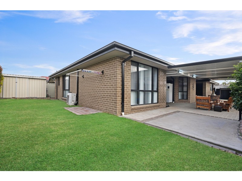 37 Strutt Crescent, Metford NSW 2323