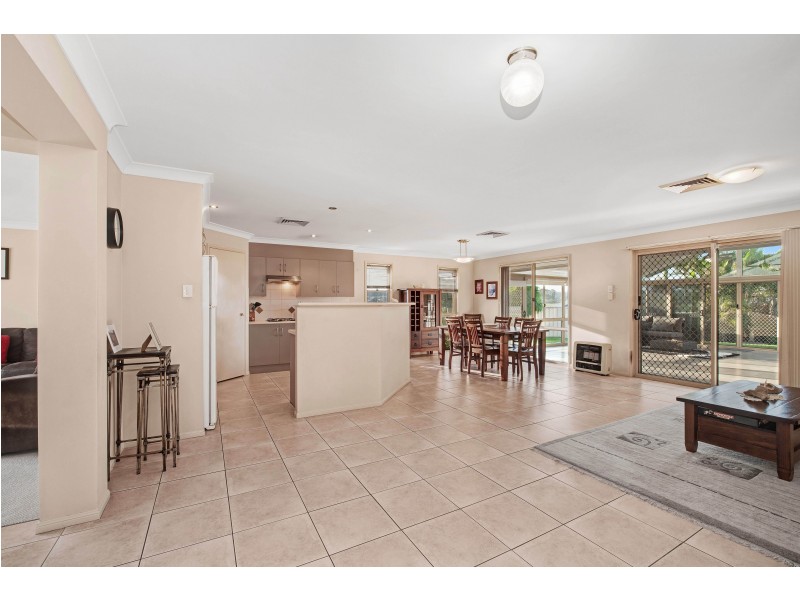 8 McWilliams Avenue, Thornton NSW 2322