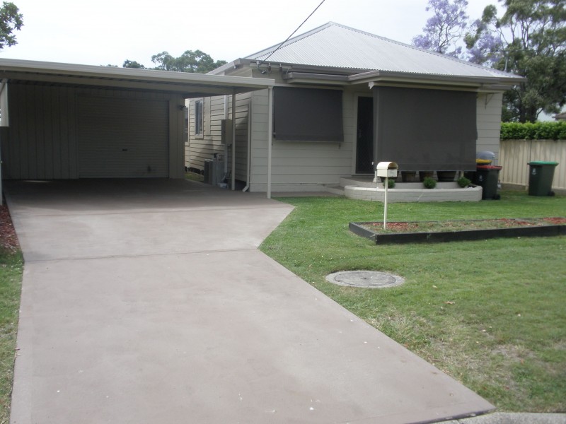 5 Western Avenue, Tarro NSW 2322