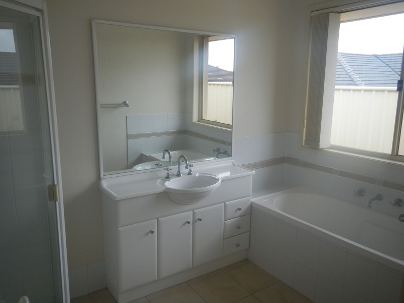 8 Willow Close, Thornton NSW 2322