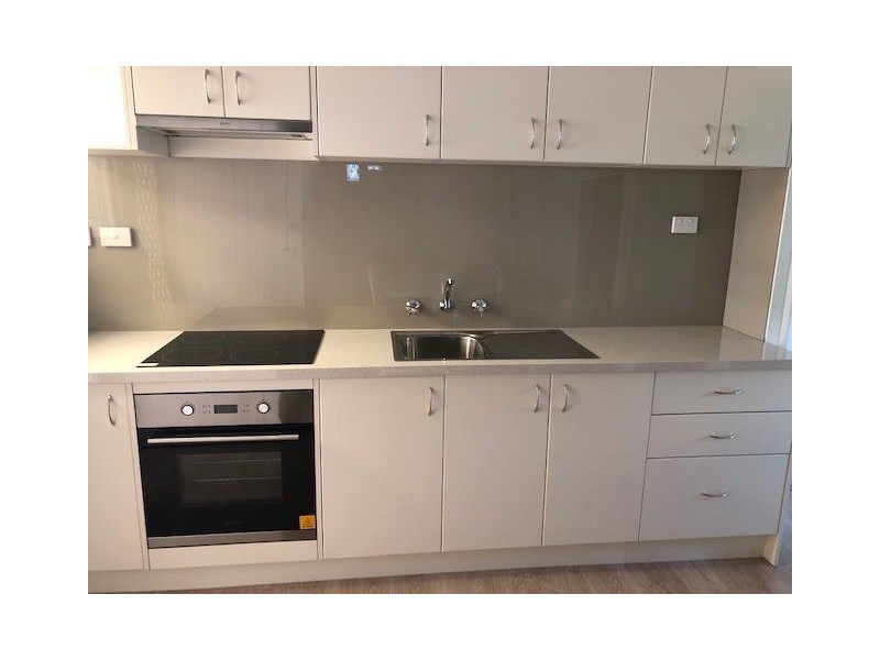 18 Southern Avenue, Tarro NSW 2322