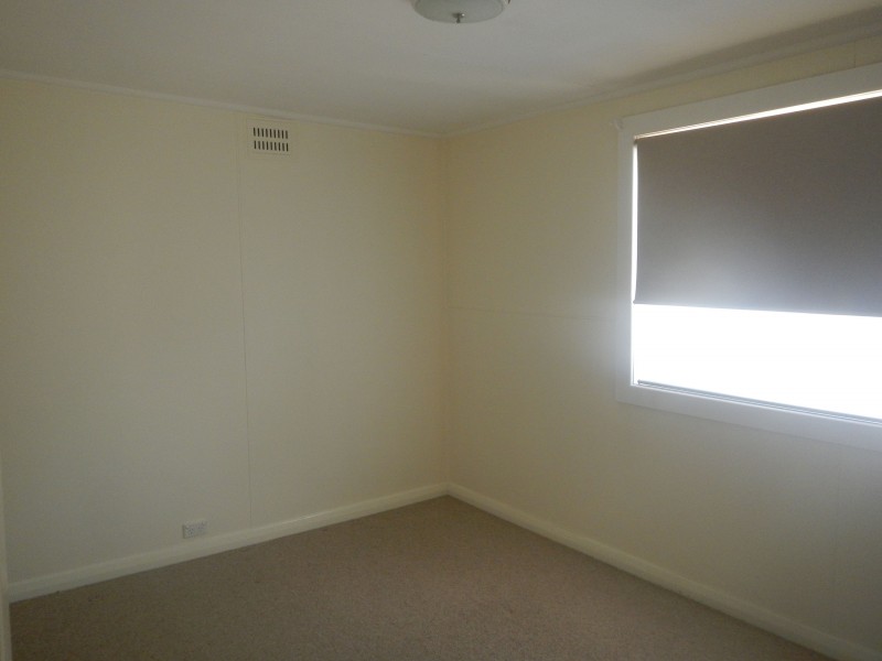 18 Southern Avenue, Tarro NSW 2322