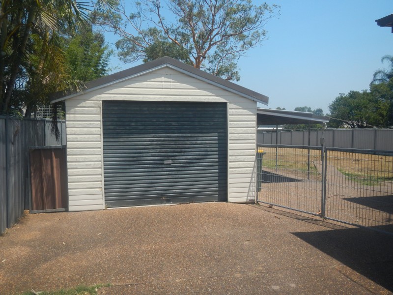 18 Southern Avenue, Tarro NSW 2322