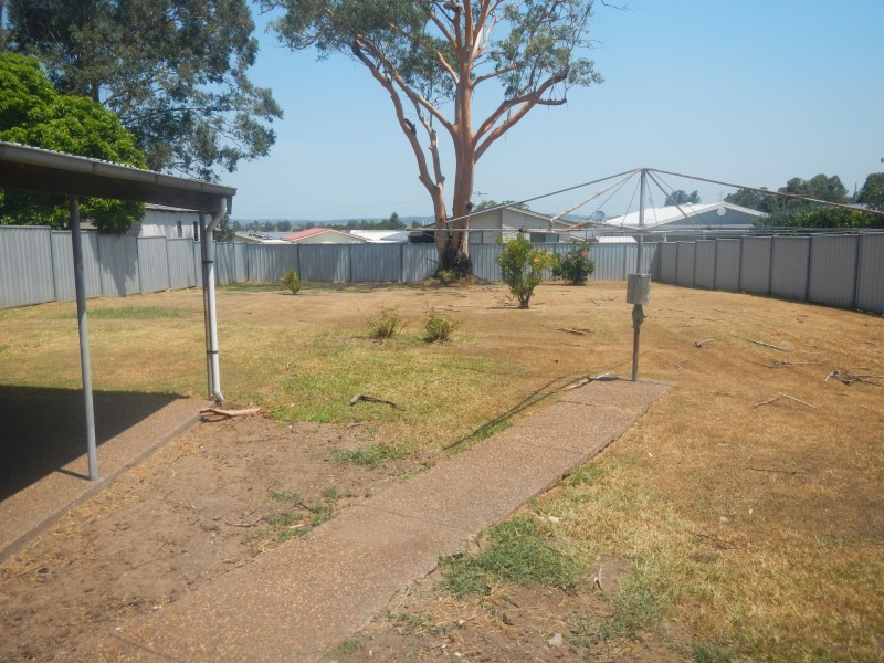 18 Southern Avenue, Tarro NSW 2322