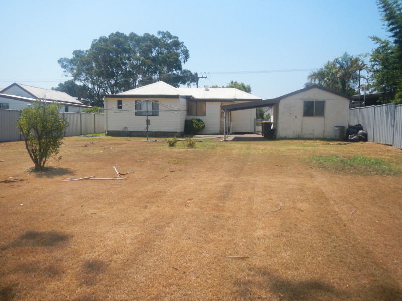 18 Southern Avenue, Tarro NSW 2322