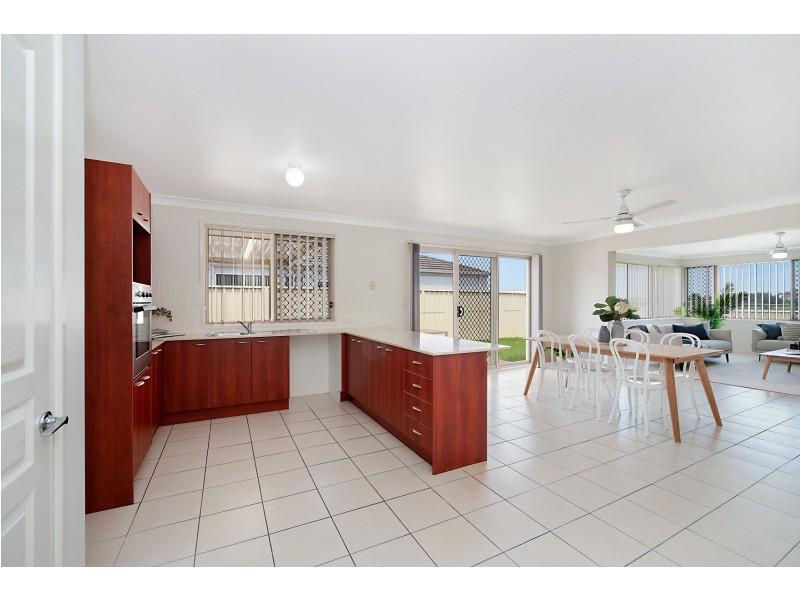 44 Golden Wattle Crescent, Thornton NSW 2322
