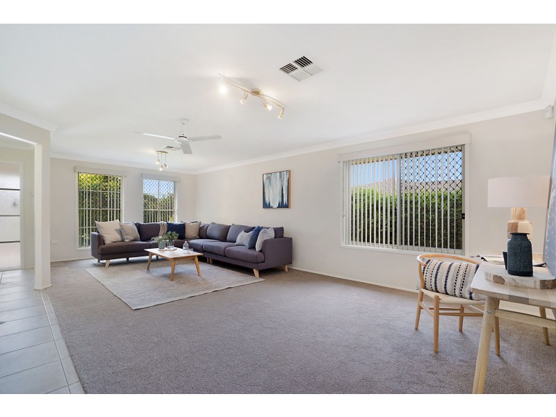 22 Acer Terrace, Thornton NSW 2322