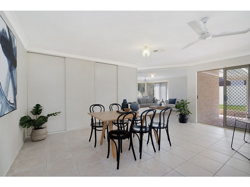 22 Acer Terrace, Thornton NSW 2322