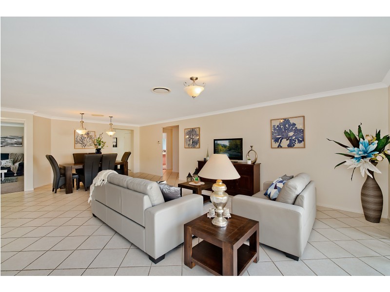 5 Caitlin Close, Bolwarra Heights NSW 2320