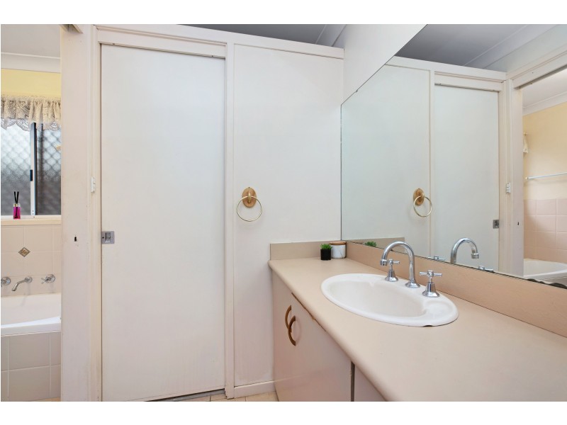 13 Tamar Close, Metford NSW 2323