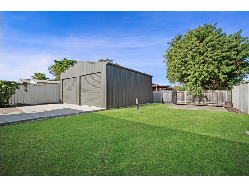 42 Burgess Parade, Tarro NSW 2322
