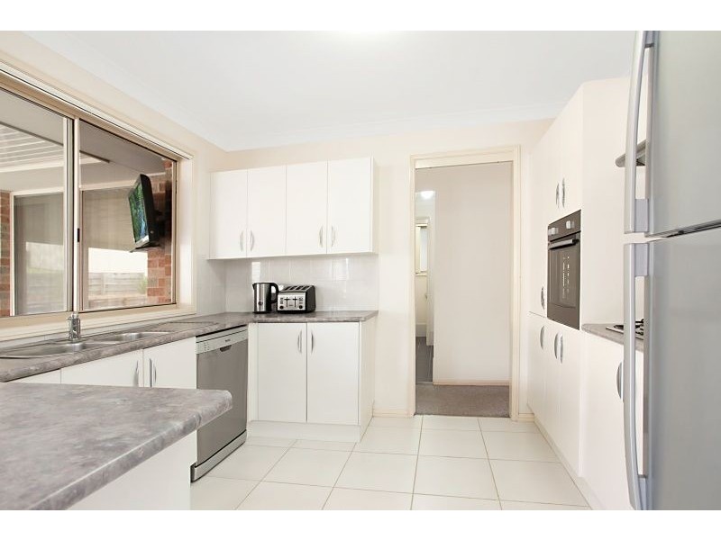10 Cambewarra Avenue, Thornton NSW 2322