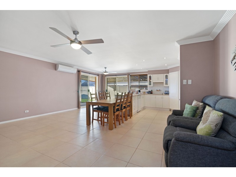 15 Streeton Drive, Metford NSW 2323