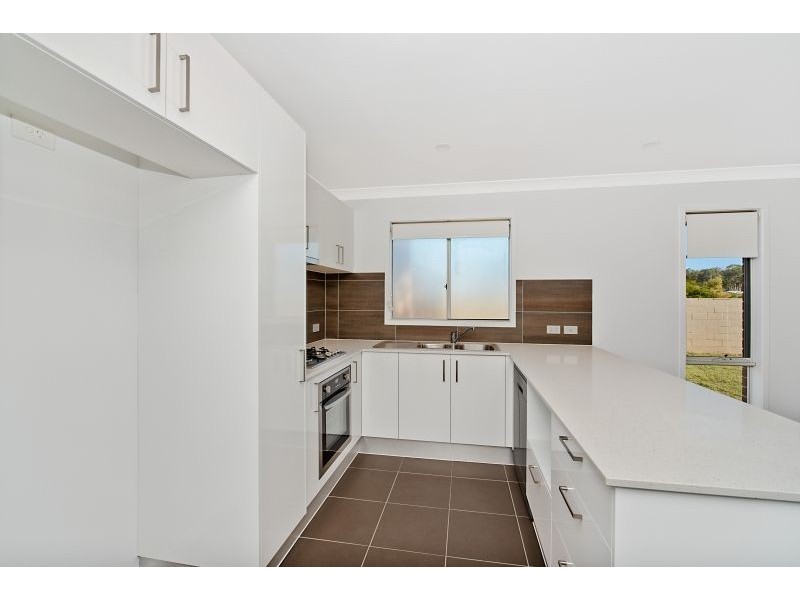 2/28 Croft Close, Thornton NSW 2322