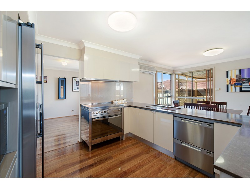 6 Featherwood Place, Thornton NSW 2322