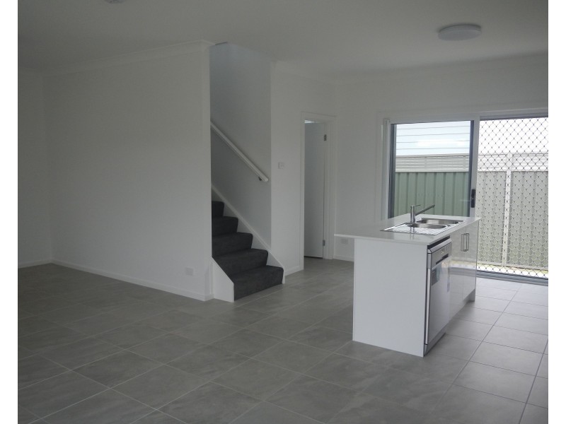 2/22a Greville Street, Beresfield NSW 2322