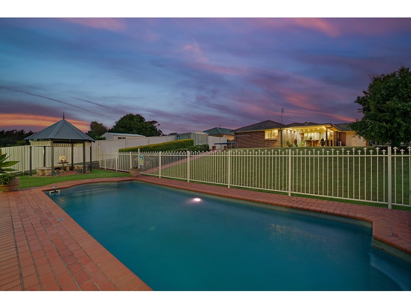 5 Avard Close, Thornton NSW 2322