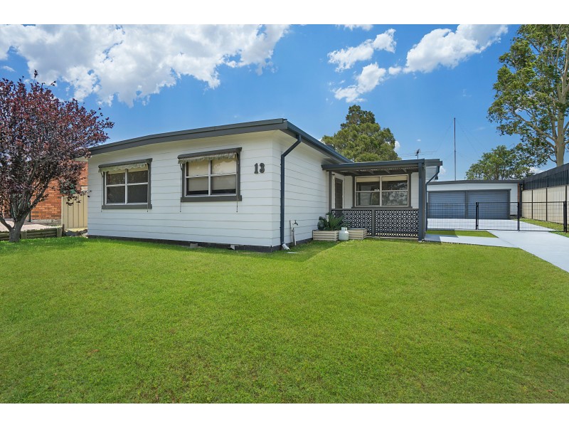 13 Taylor Avenue, Thornton NSW 2322