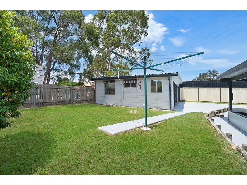 13 Taylor Avenue, Thornton NSW 2322