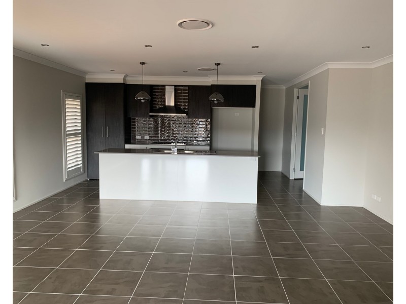 5 Dragonfly Drive, Chisholm NSW 2322