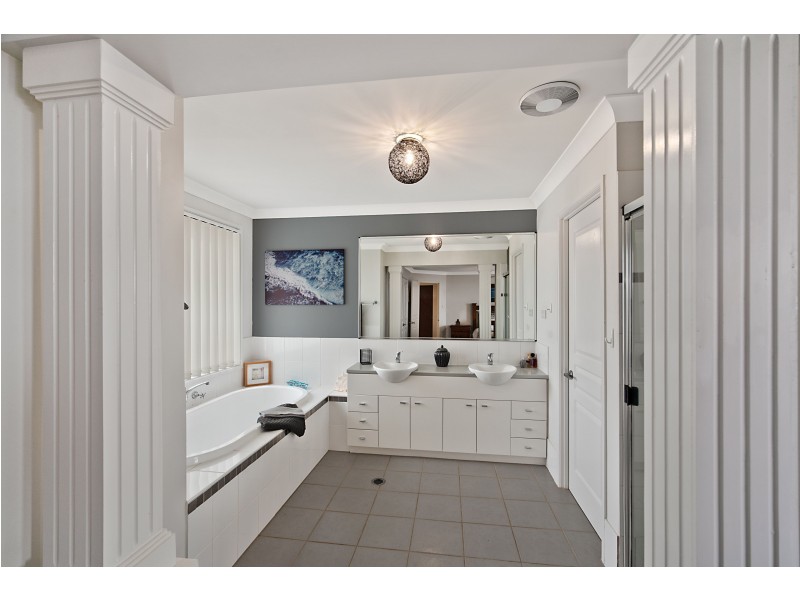 40 Avondale Drive, Thornton NSW 2322