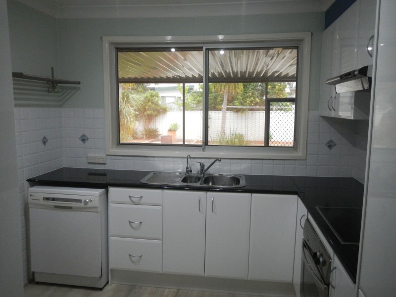 6 Arcot Close, Tarro NSW 2322