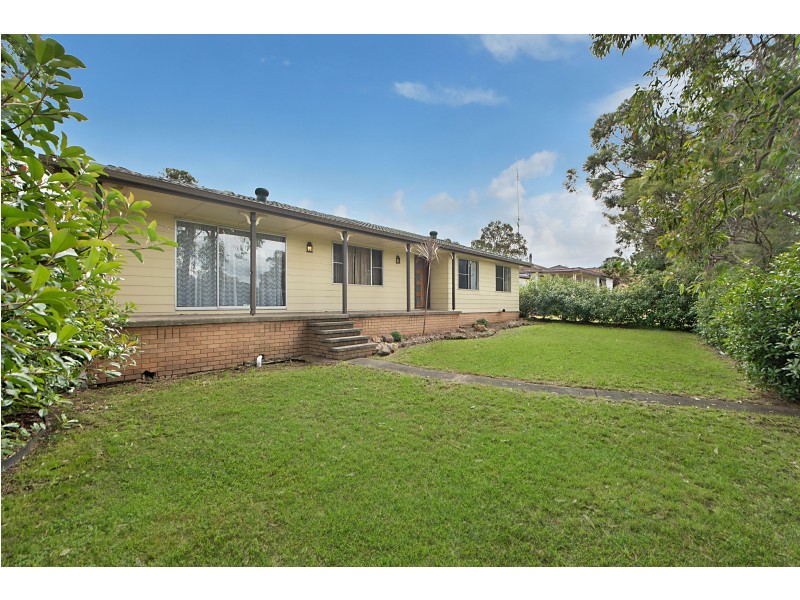 16 Purdom Close, Thornton NSW 2322