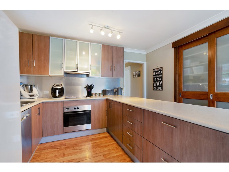 6 Hyde Street, Woodberry NSW 2322