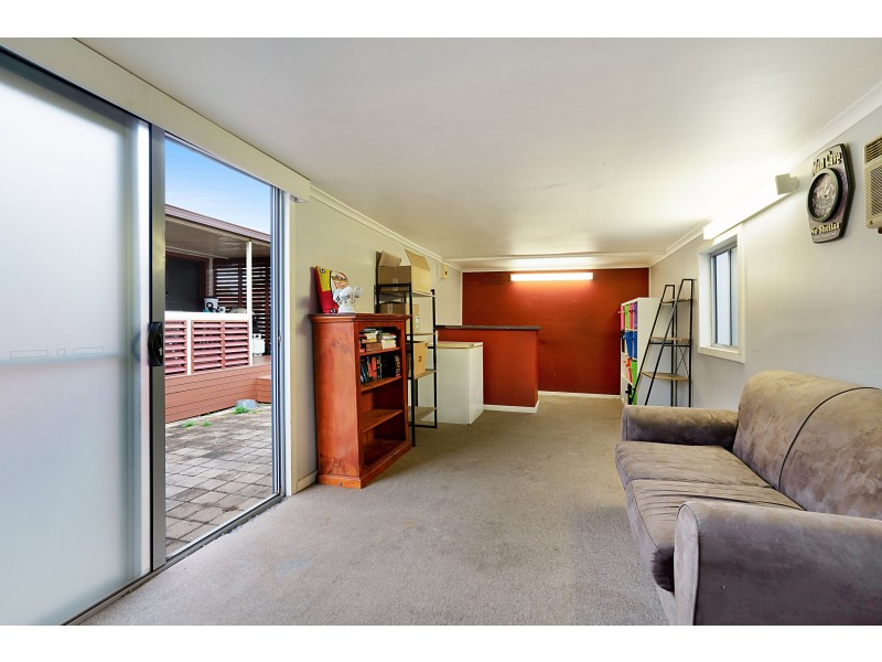 6 Hyde Street, Woodberry NSW 2322
