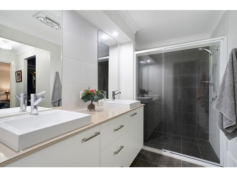 5 Harrop Parade, Thornton NSW 2322