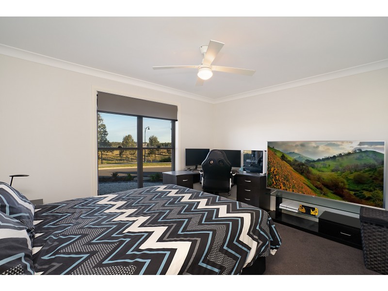 5 Harrop Parade, Thornton NSW 2322