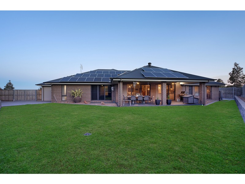 5 Harrop Parade, Thornton NSW 2322