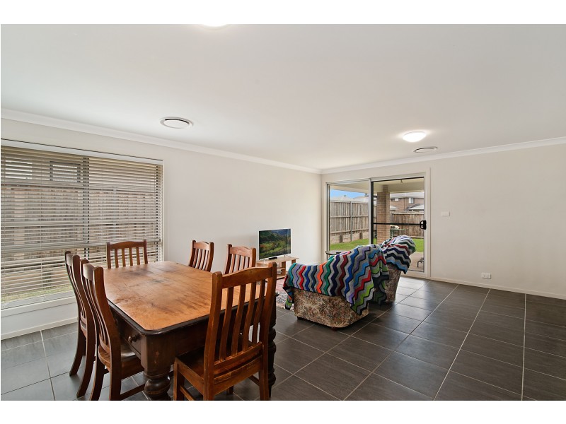 10 Pondsitter Street, Chisholm NSW 2322