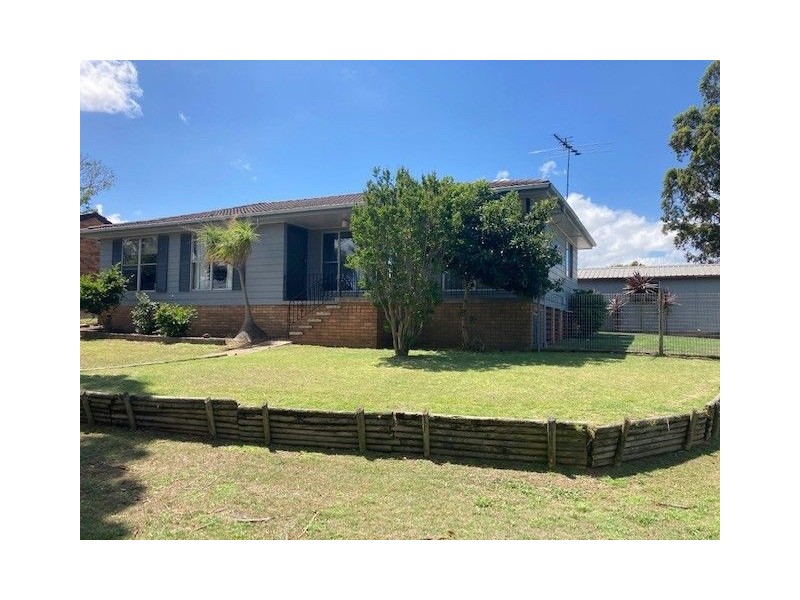 16 Stace Crescent, Tenambit NSW 2323