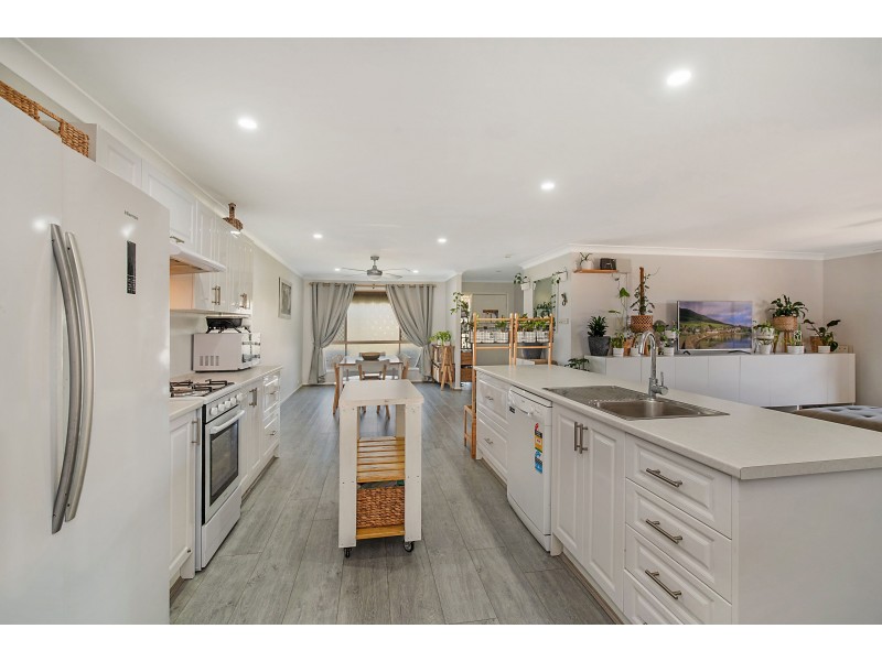 9 Whiteley Avenue, Metford NSW 2323