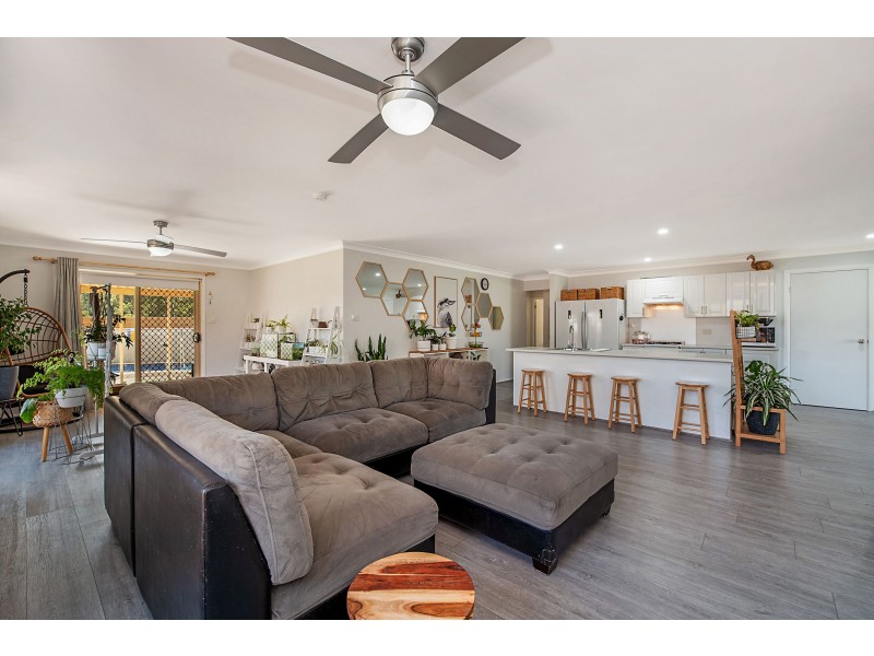 9 Whiteley Avenue, Metford NSW 2323