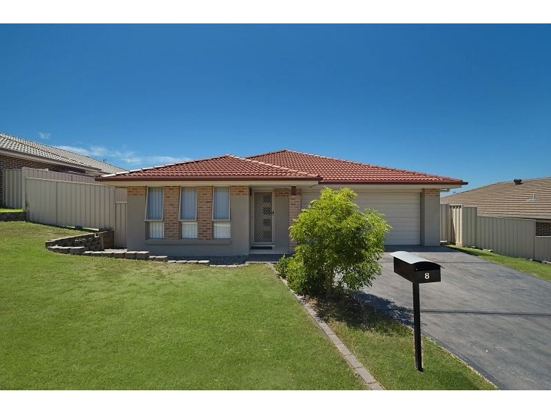 8 Lancaster Street, Thornton NSW 2322