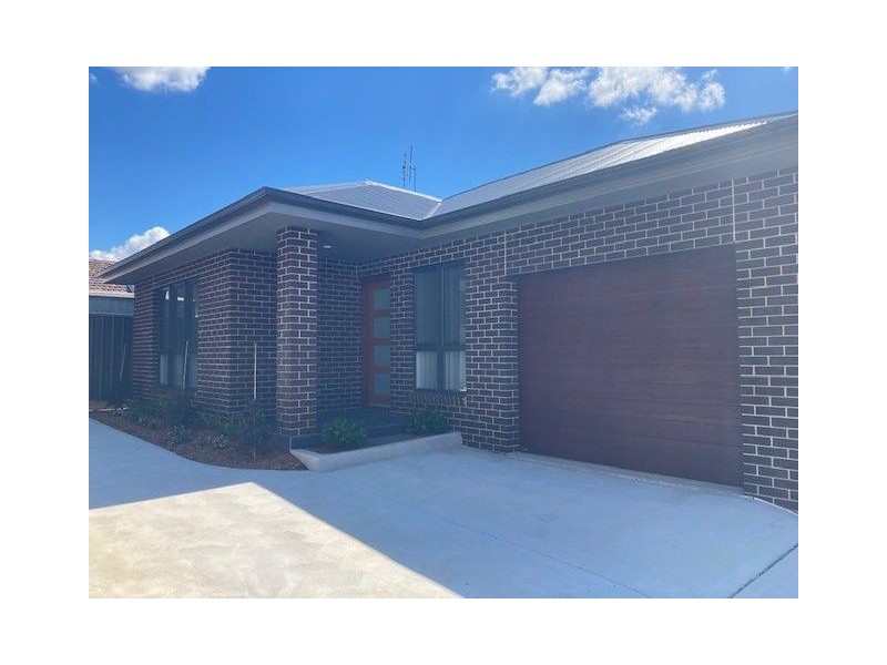 2/26 Goldingham Street, Tenambit NSW 2323