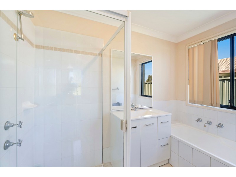 6 Tristania Court, Thornton NSW 2322